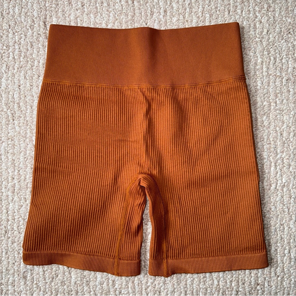 Rust orange two piece workout set - Picture 6 of 7